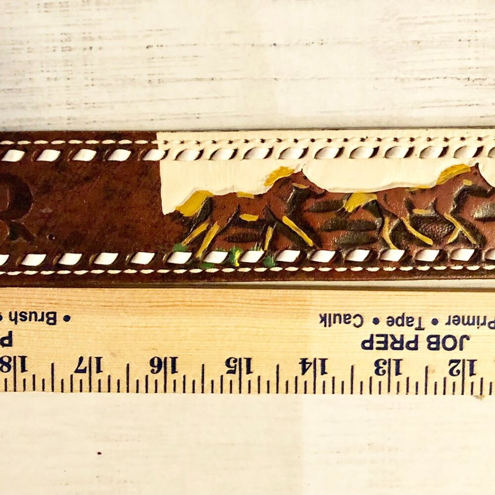 Vintage tooled leather belt detailed painted running horses size 34